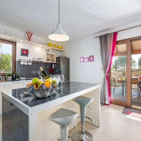 Holiday home In - Istrien 46927 Visnjan